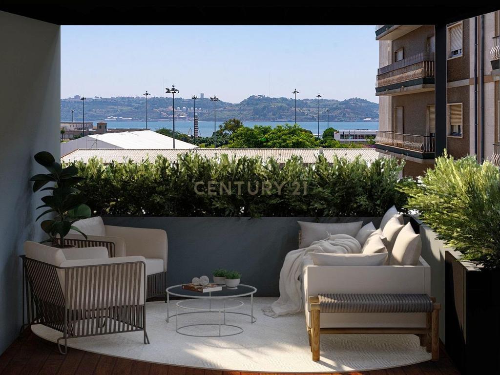 Apartamento Duplex T4 Novo na Rua Bartolomeu Dias, em Belém – conforto, modernidade, luz natural e espaço em Belém - Image 35