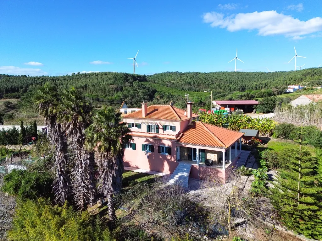 Casa "Vale do Anjo" Um refugio impar no meio da natureza - Image 2