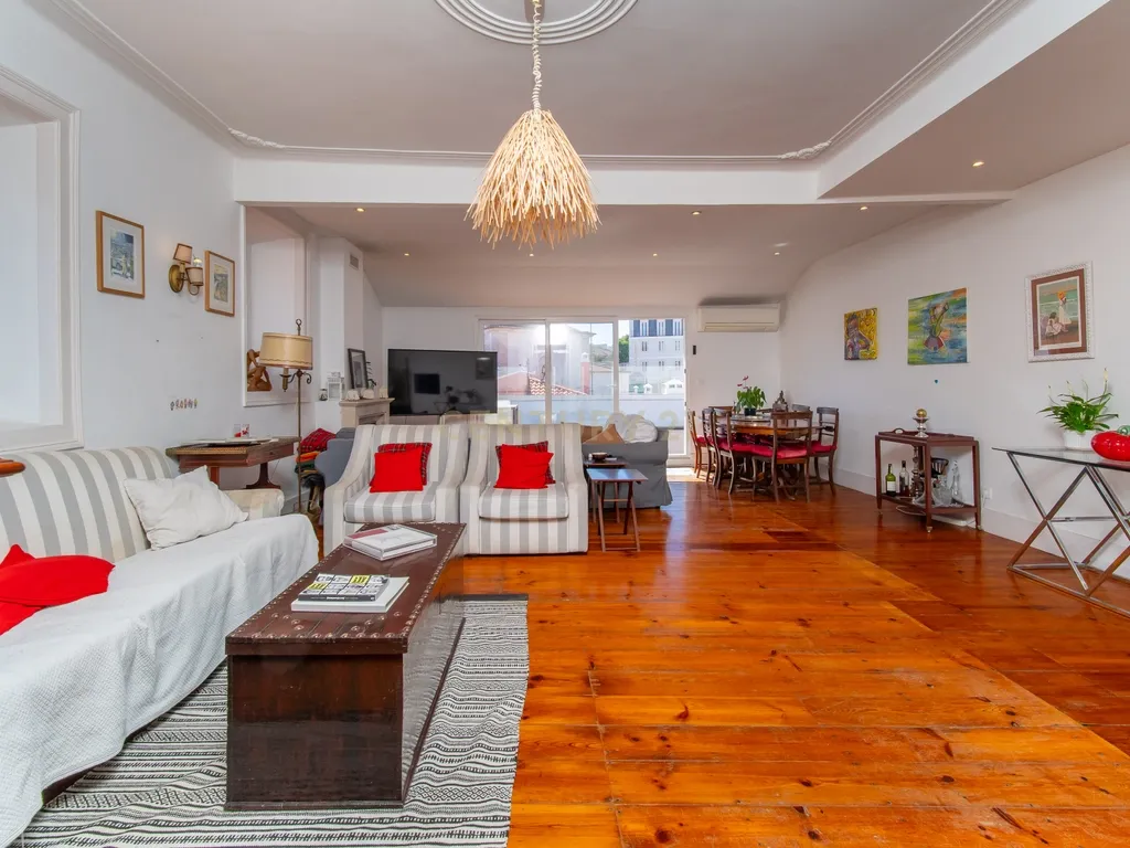 Penthouse Duplex T8 em Campo de Ourique - Lisboa - Image 31