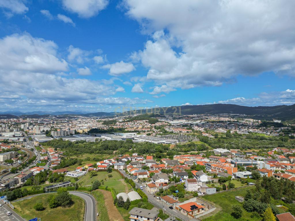 T3 Novo em Ferreiros, Braga | Suíte e 2 Quartos com Closet e Varanda Panorâmica - Image 33