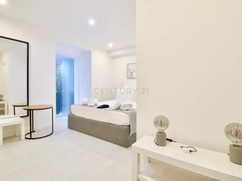 Apartamento Duplex em Alojamento Local - Almada - Image 2