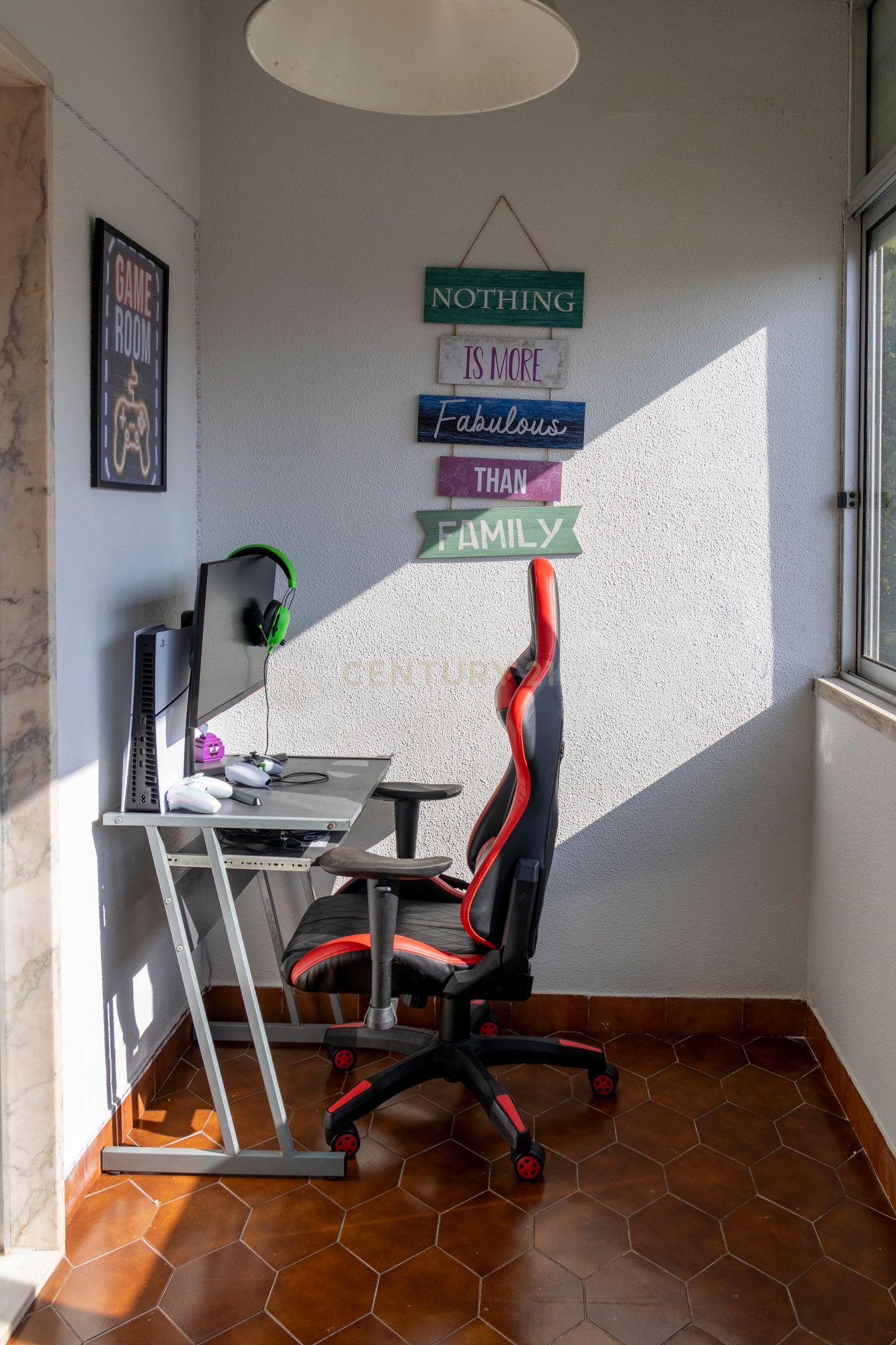 Fotografia 5 de Apartamento T1 com Varanda em Agualva, Sintra