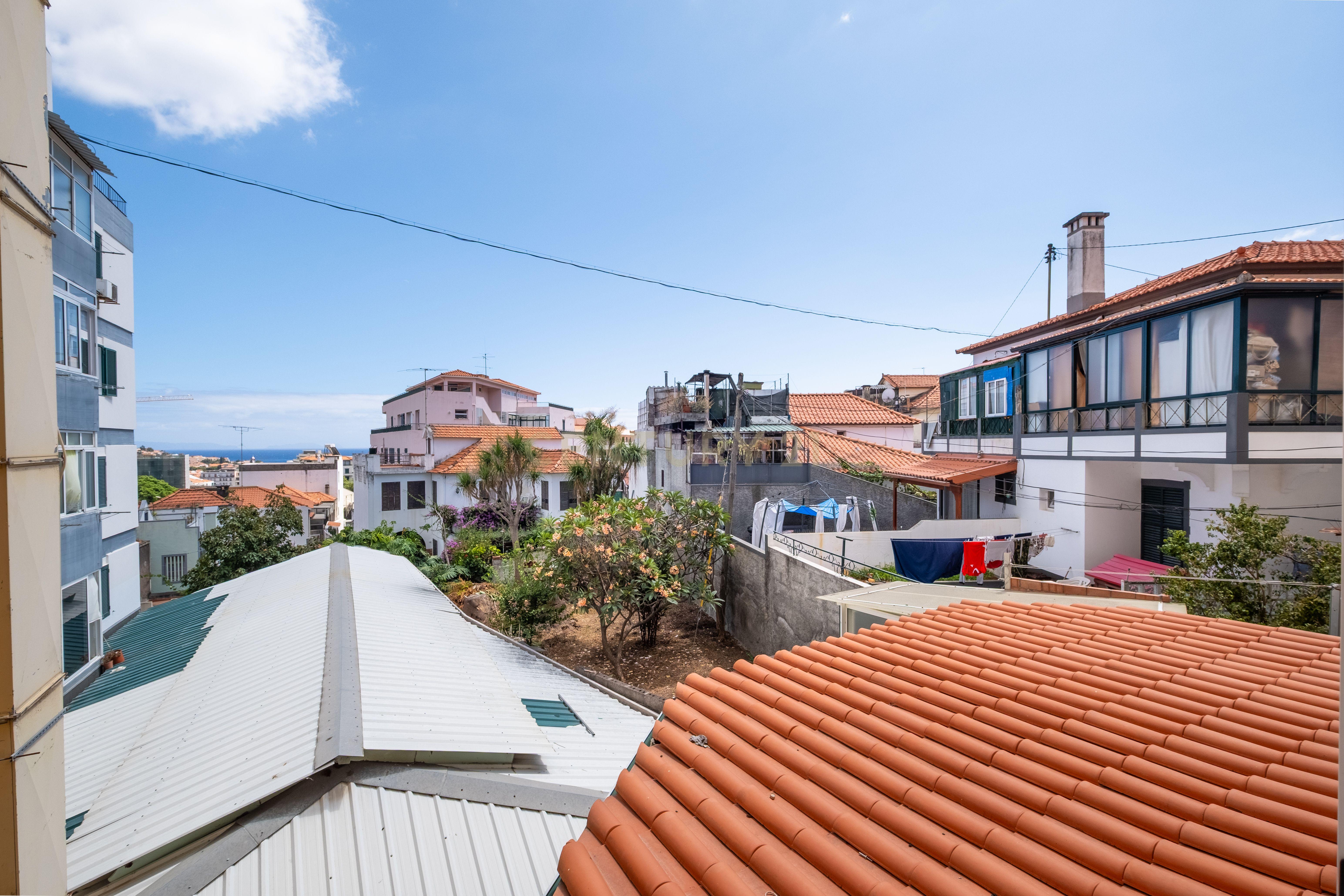 Fotografia 9 de Apartamento T2 para Arrendamento – Centro do Funchal, Ilha da Madeira