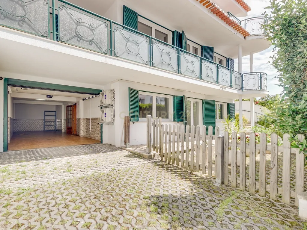 Moradia tradicional com 6 quartos, vista mar e piscina – Jardins da Parede - Image 77