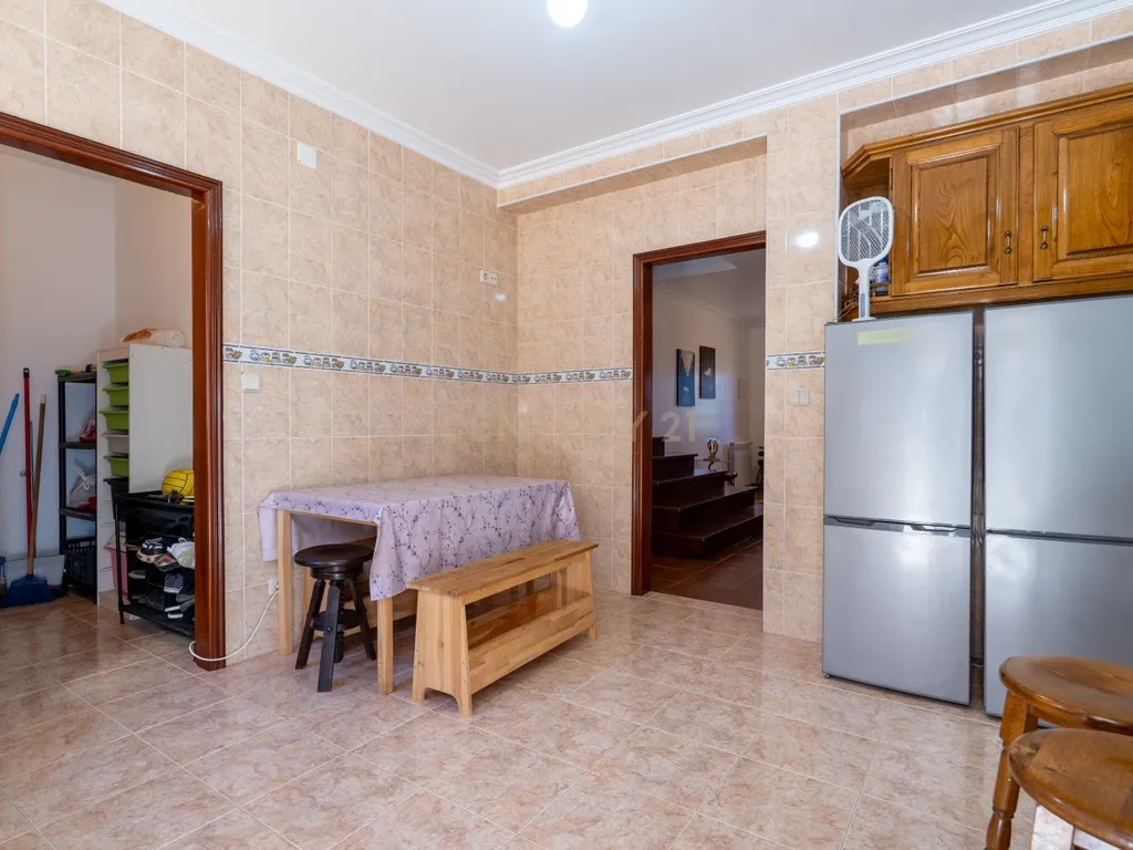 Espaço, Natureza e Tranquilidade: Moradia T6 em Cabril - Image 60