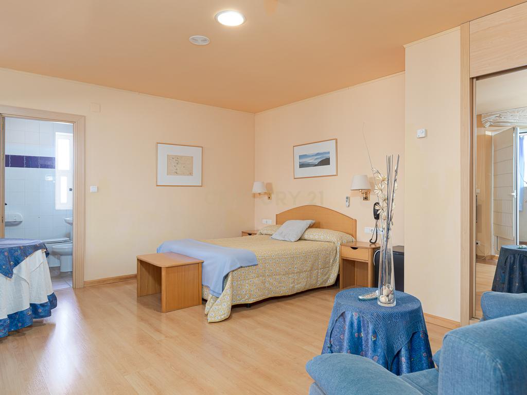 Hotel Moderno em Aragón com 25 Quartos e Vista Panorâmica - Image 15