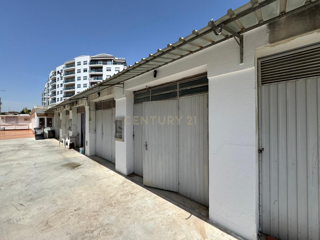 Garagem/box em Vialonga com 24m2.  - Image 1
