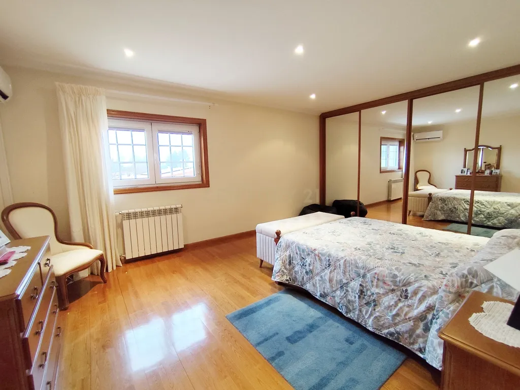 Luxuosa Moradia em Vale de Anta, Chaves - 4 Quartos e Piscina - Image 23