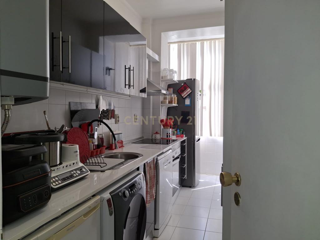 Apartamento Renovado em Seixal, Ideal para o Seu Novo Lar - Image 6