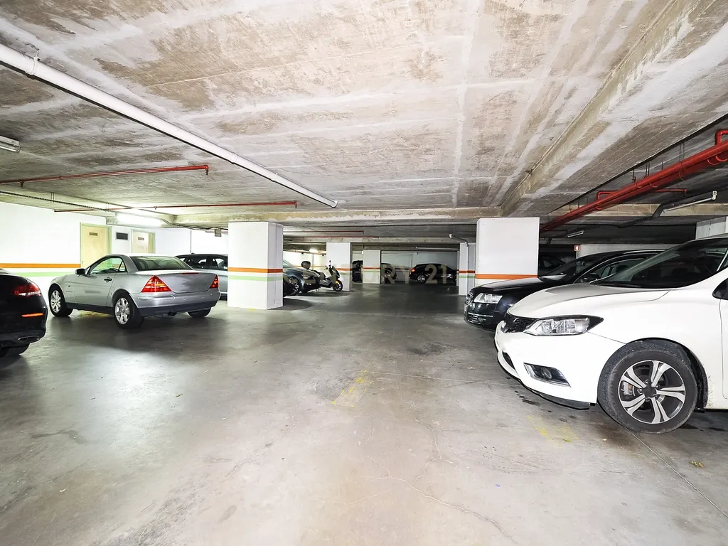 Edifício Areeiro de 2.230m2 P/ Residência Universitário C/ Projeto Aprovado - Image 15