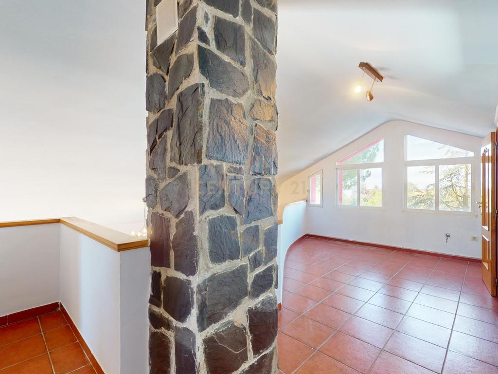 undefined - Image 85