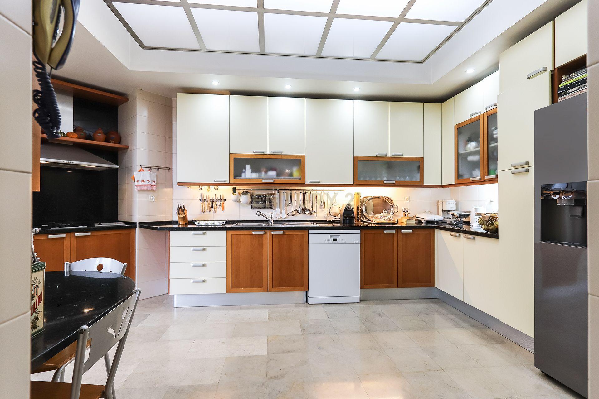 Apartamento T6 de charme no Areeiro - Image 37