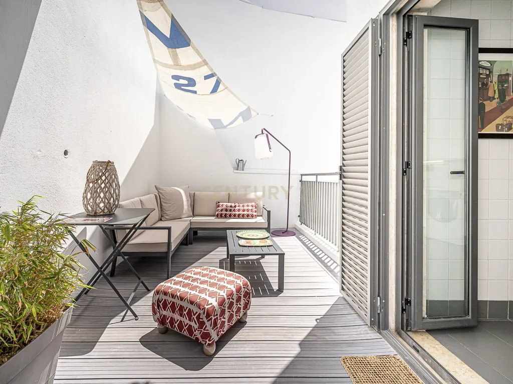 Apartamento T3 com terraço, garagem e elevador na Rua do Benformoso, em Lisboa - Image 14