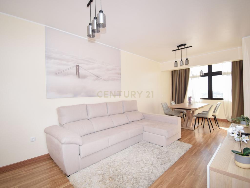 Apartamento T2 com Garagem, Arrecadação e Excelente Luminosidade – Arroja, Odivelas - Image 2