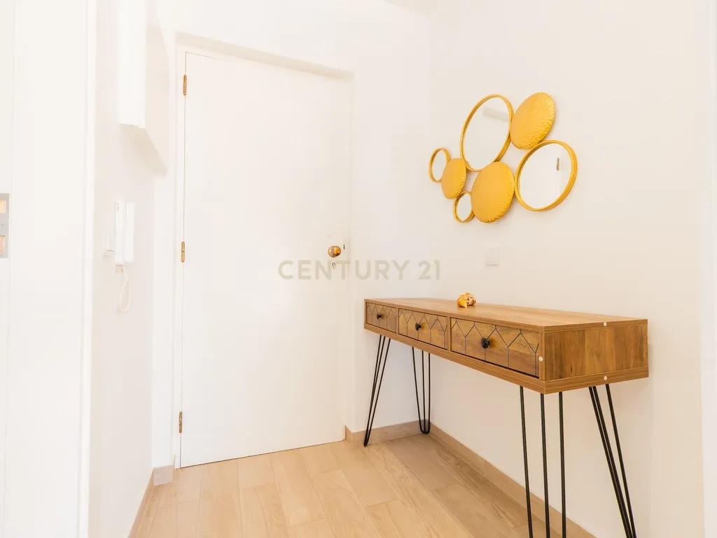 Apartamento renovado com Piscina, Garagem, com varandas, perto da praia em Alvor - Image 21