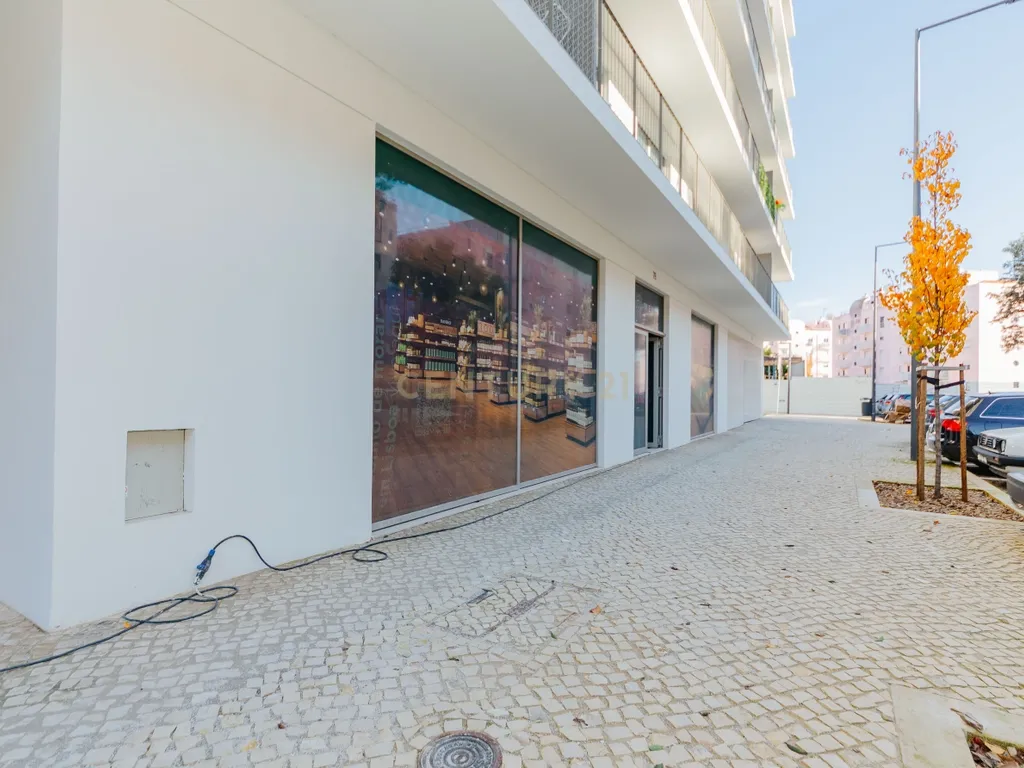 Espaço comercial com 179m2 | Empreendimento O´living - Image 12