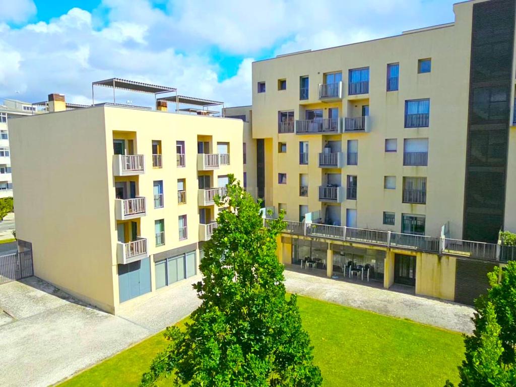 Apartamento com Três Quartos no Centro da Cidade da Póvoa de Varzim - Image 2