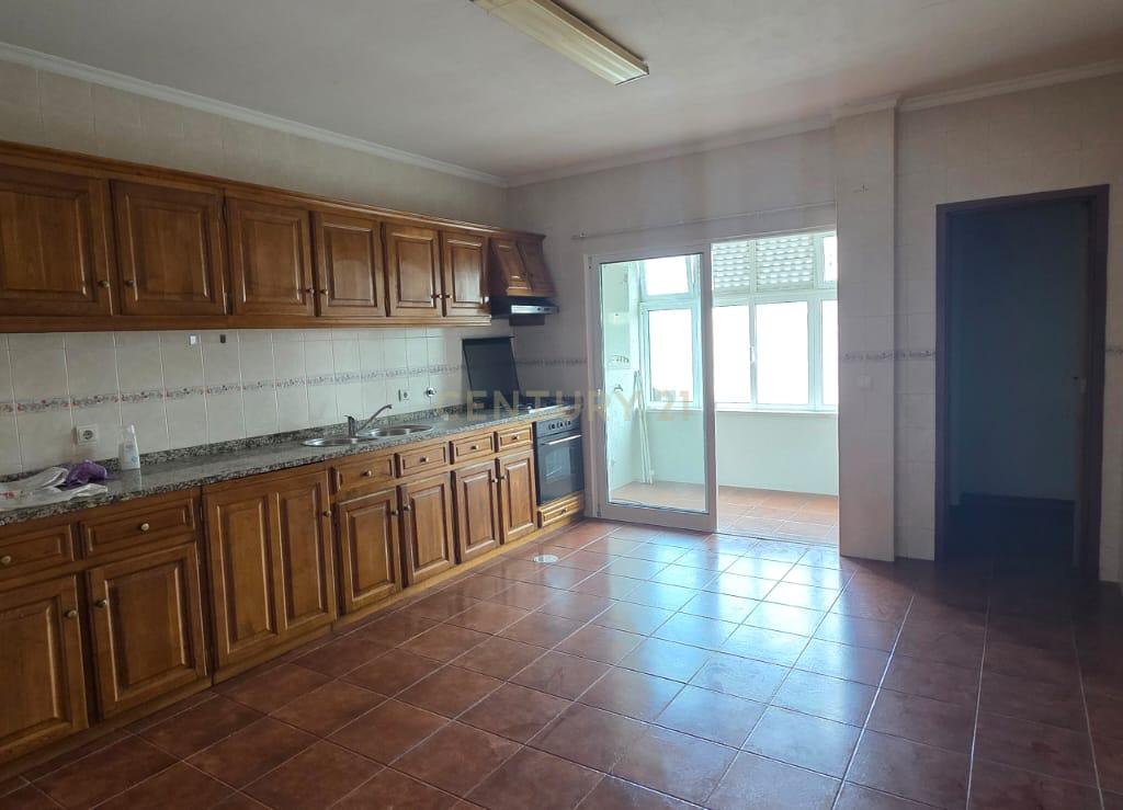Apartamento T2 Alpendorada - Marco de Canaveses - Image 4