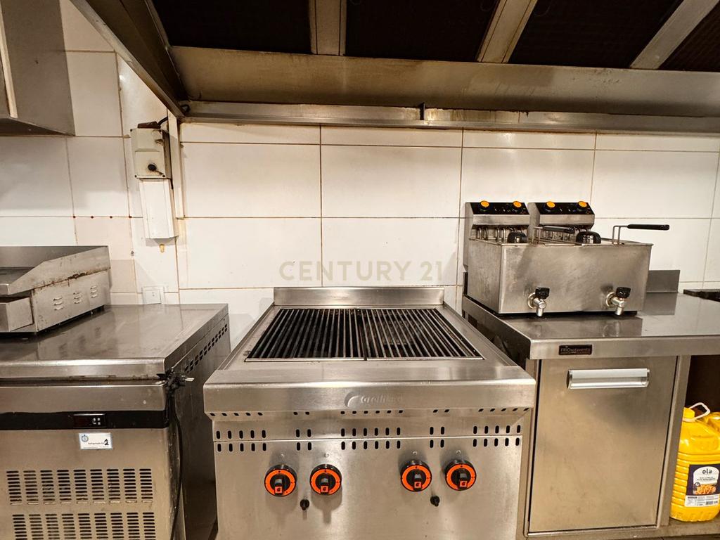 Restaurante para trespasse em Plena Baixa de Faro - Image 16