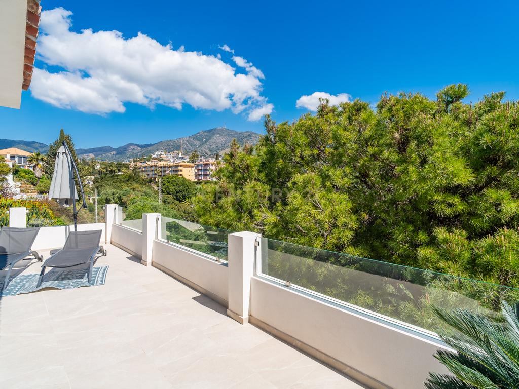 Moradia renovada com vista para o mar e perto da praia – Torreblanca, Fuengirola - Image 43