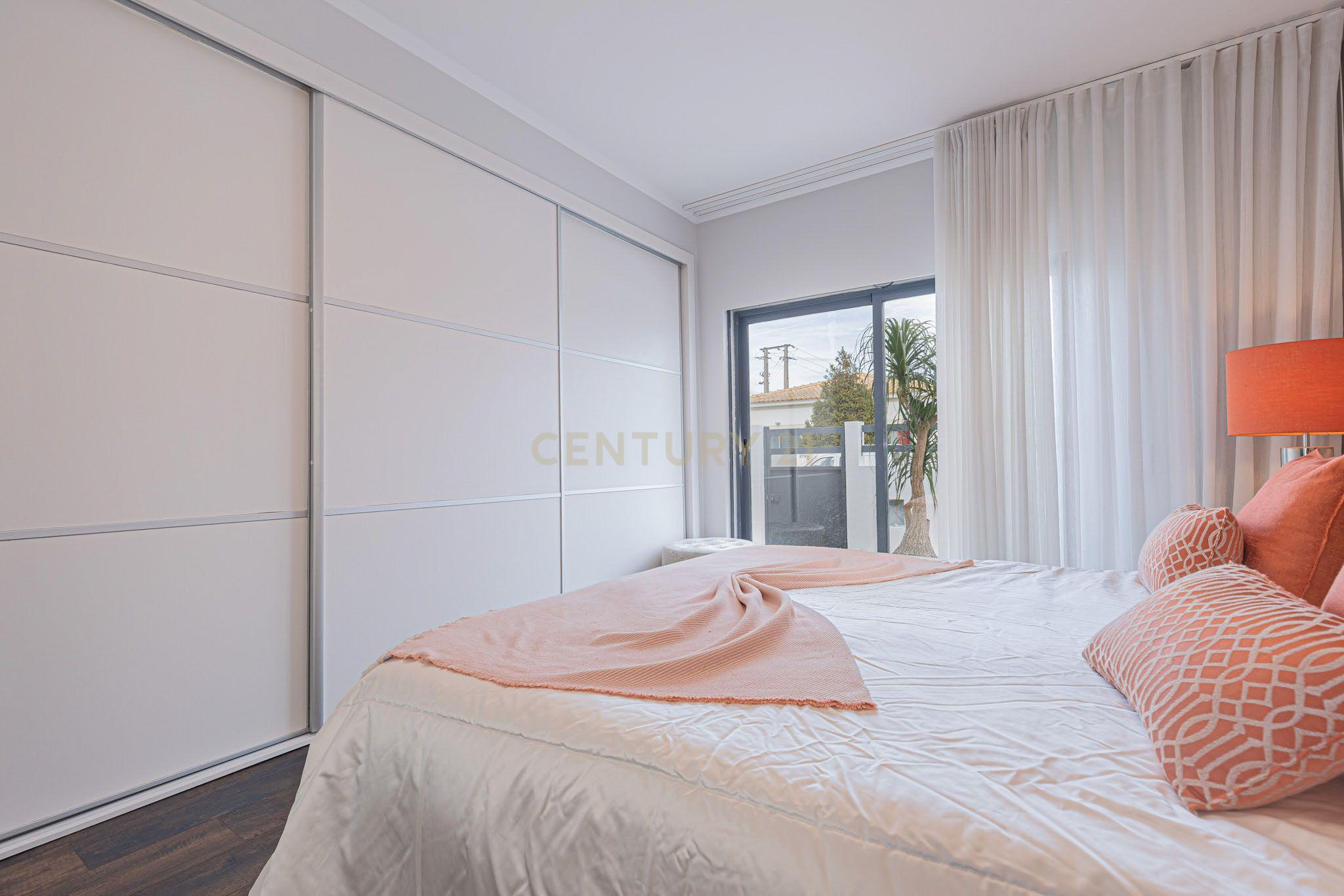 Moradia Térrea T4 em Setúbal - Image 15