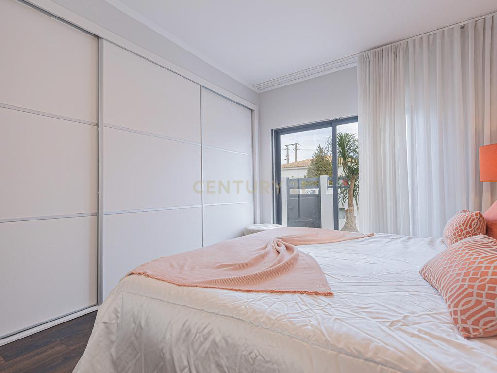 Moradia Térrea T4 em Setúbal - Image 15
