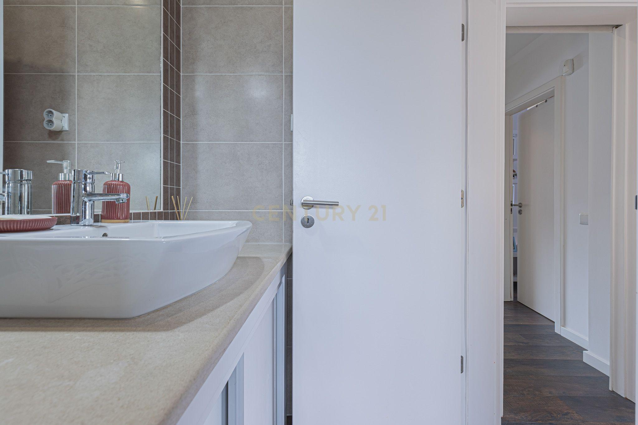 Moradia Térrea T4 em Setúbal - Image 35