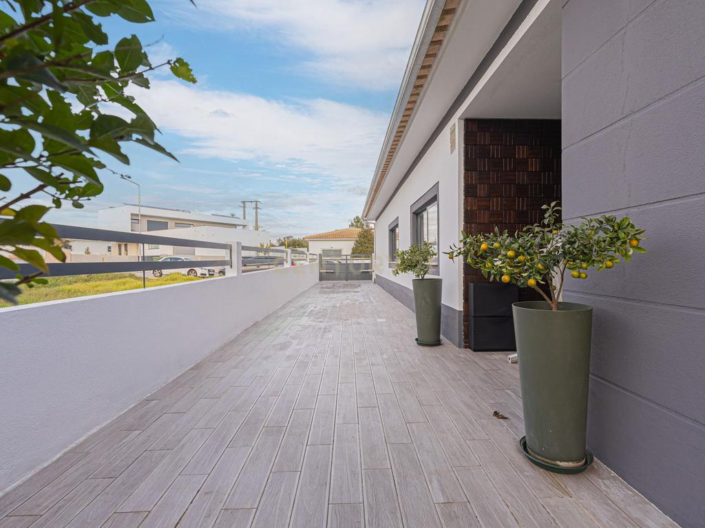 Moradia Térrea T4 em Setúbal - Image 7