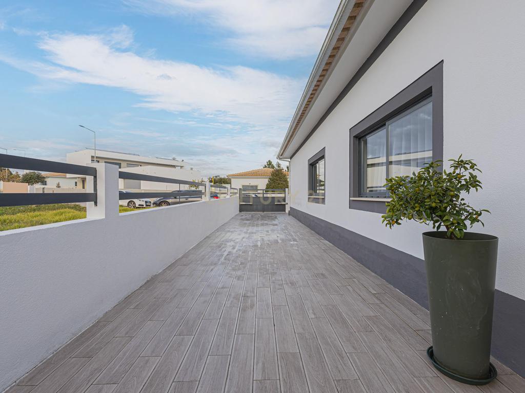 Moradia Térrea T4 em Setúbal - Image 9