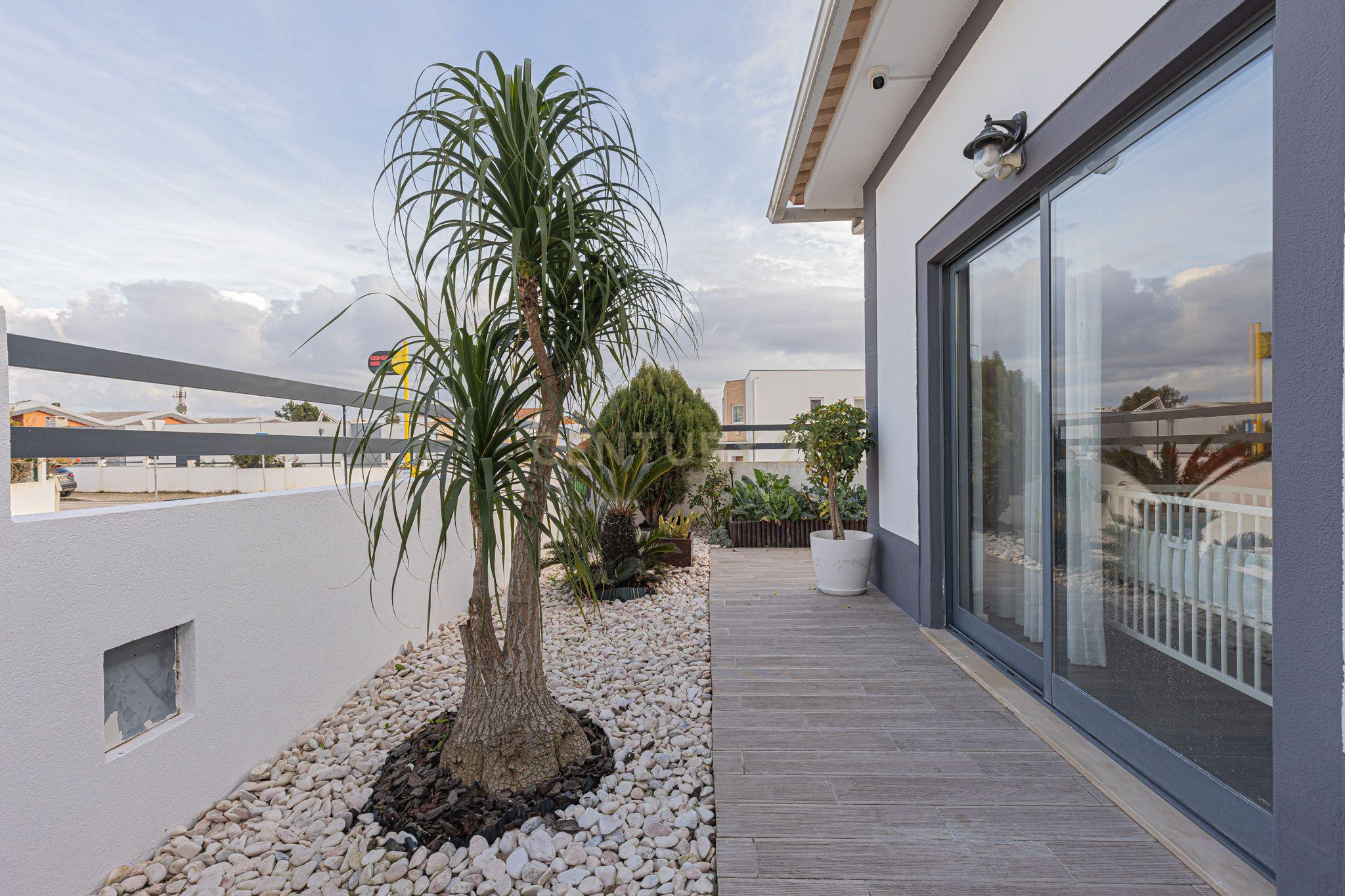 Moradia Térrea T4 em Setúbal - Image 11