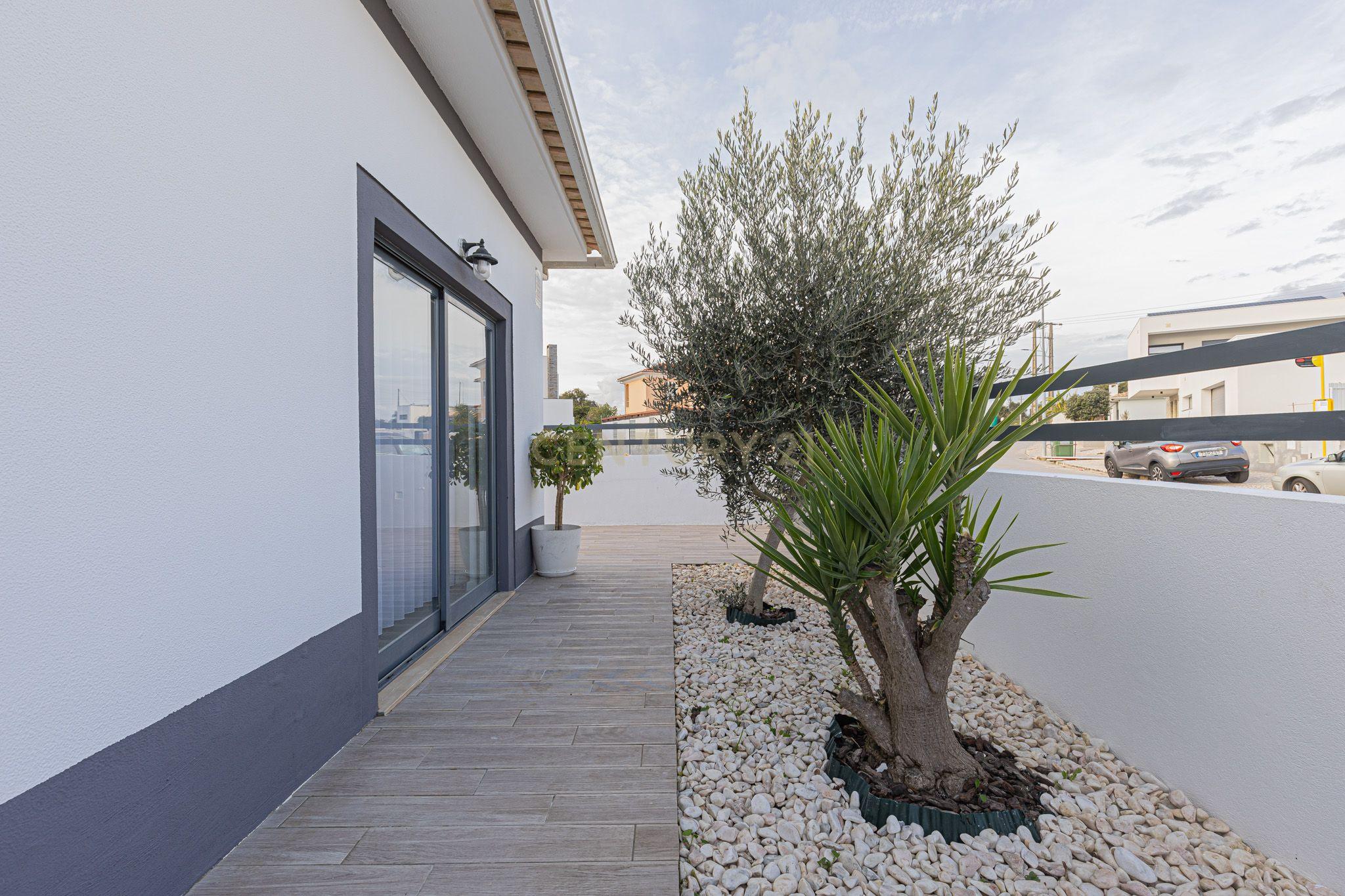 Moradia Térrea T4 em Setúbal - Image 12