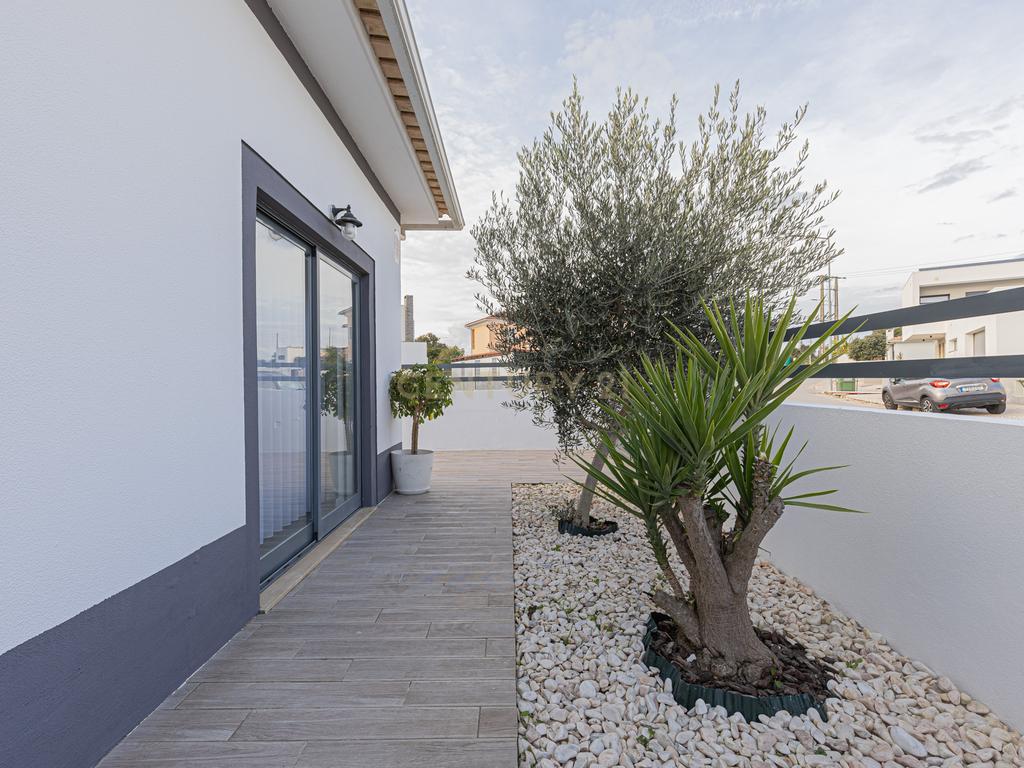 Moradia Térrea T4 em Setúbal - Image 12