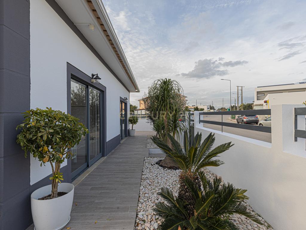 Moradia Térrea T4 em Setúbal - Image 85