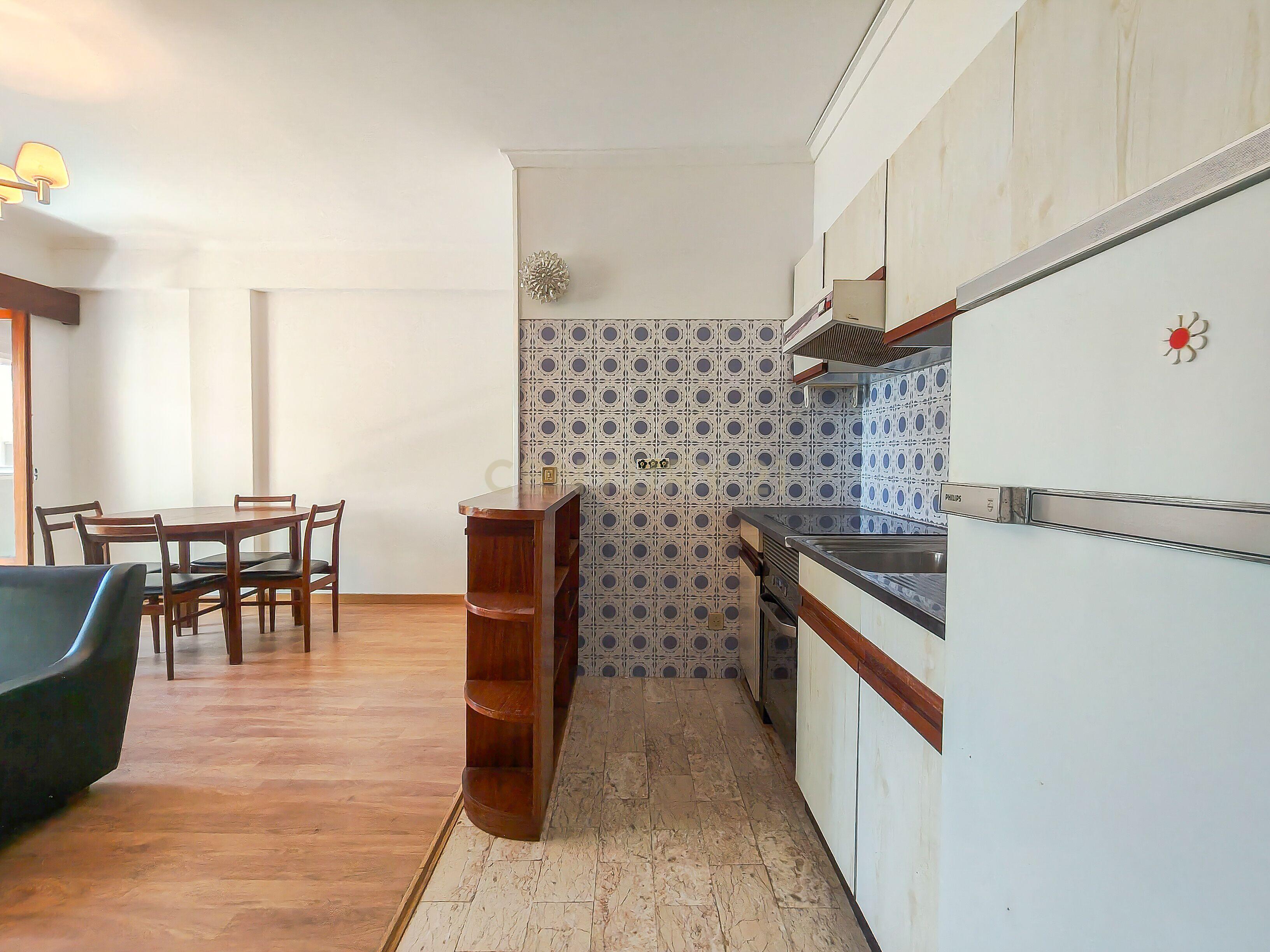 Fotografia 11 de Apartamento T1 na Parede a menos de 200 metros da praia
