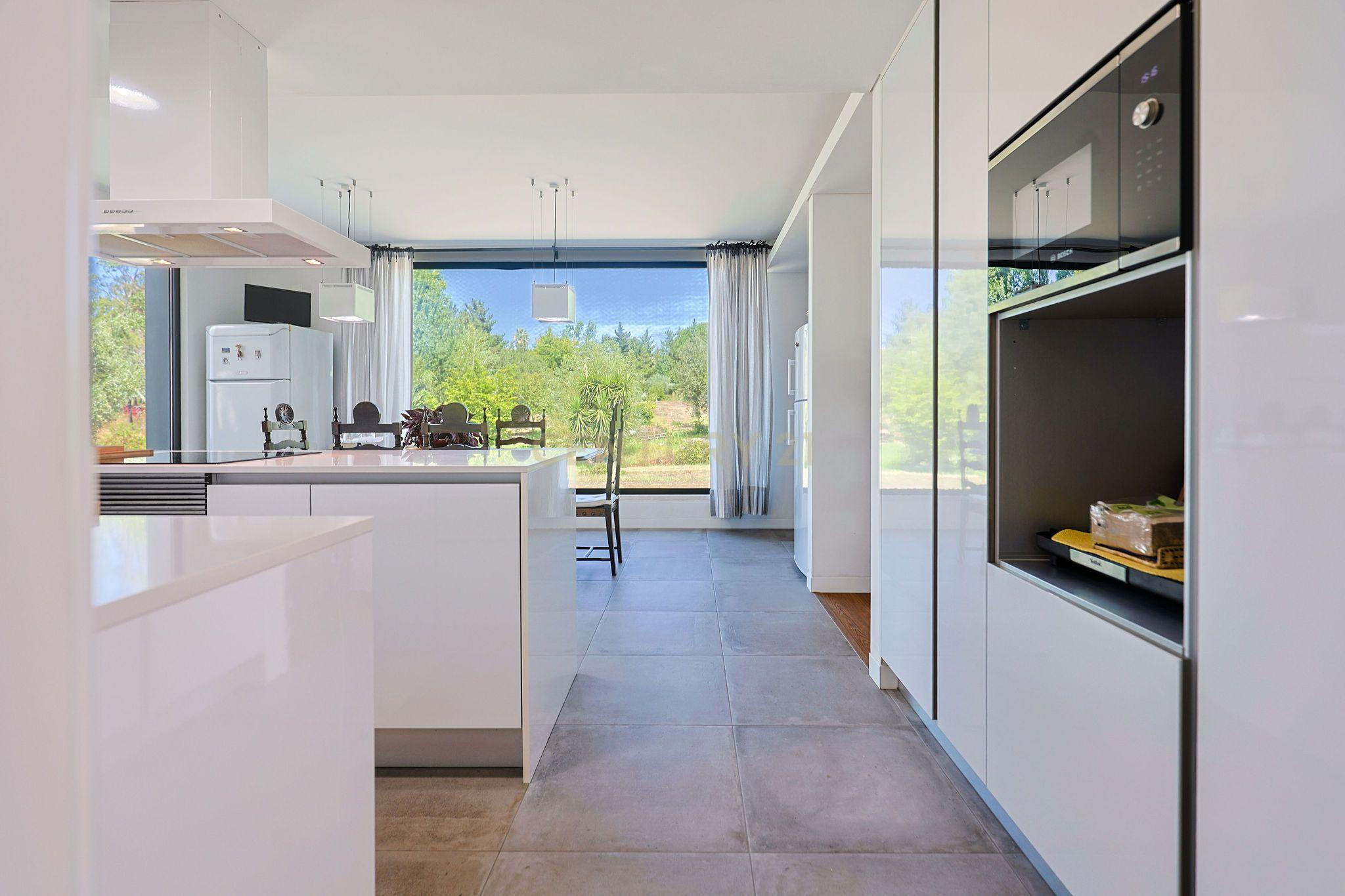 Fotografia 10 de Villa Contemporânea, inserida num lote de 9.500m2 na Quinta do Anjo, Palmela.