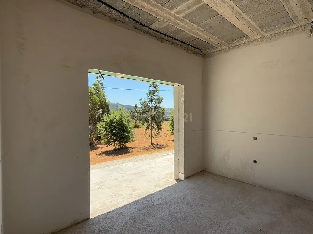 Moradia Geminada Chave na Mão – Fase Final de Construção! - Image 20