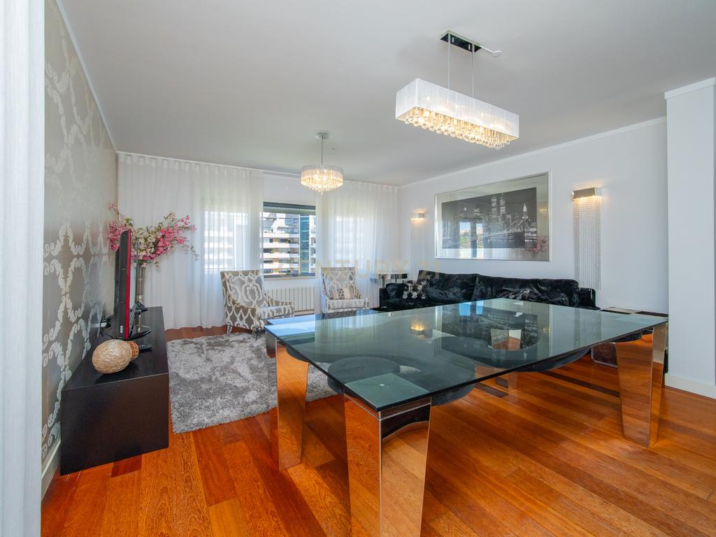Apartamento T2 de Luxo Mobilado para arrendamento no Condomínio Pateo Central - Image 27