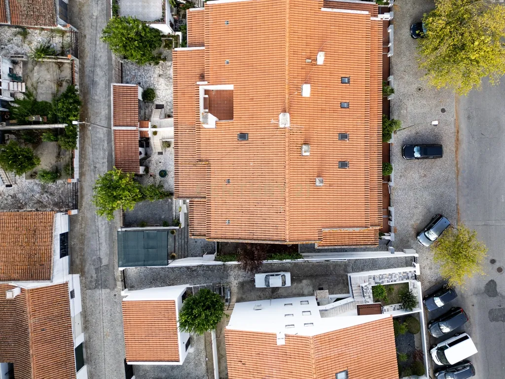 Há casas que se visitam… e há casas que se sentem. Esta é, sem dúvida, uma delas. - Image 40