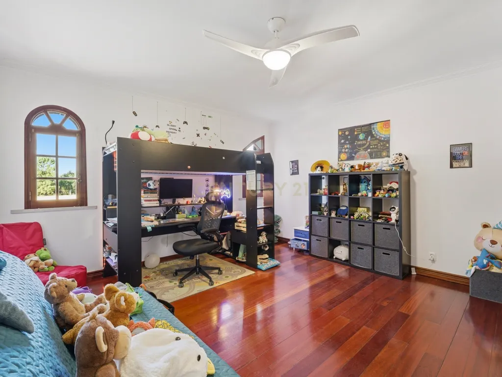 Quinta de Charme em Palmela – Renovada, Espaçosa e Pronta a Viver - Image 24