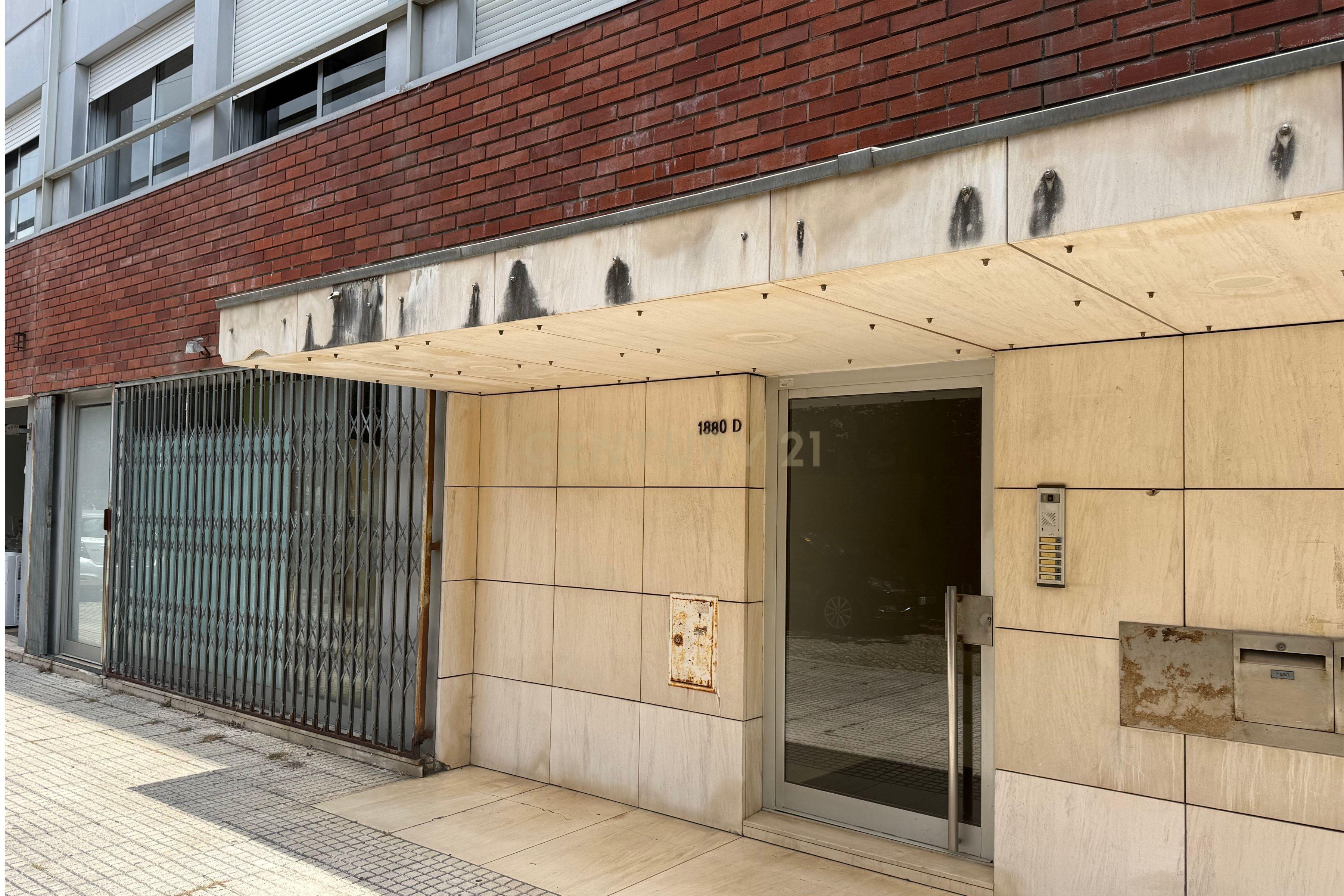 Fotografia 6 de Loja para T1+1 aprovado para habitação, junto ao Metro — oportunidade antes da obra