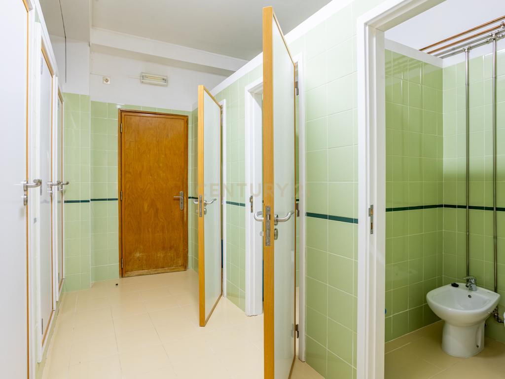 Prédio no Centro de Portalegre para investimento - Image 35