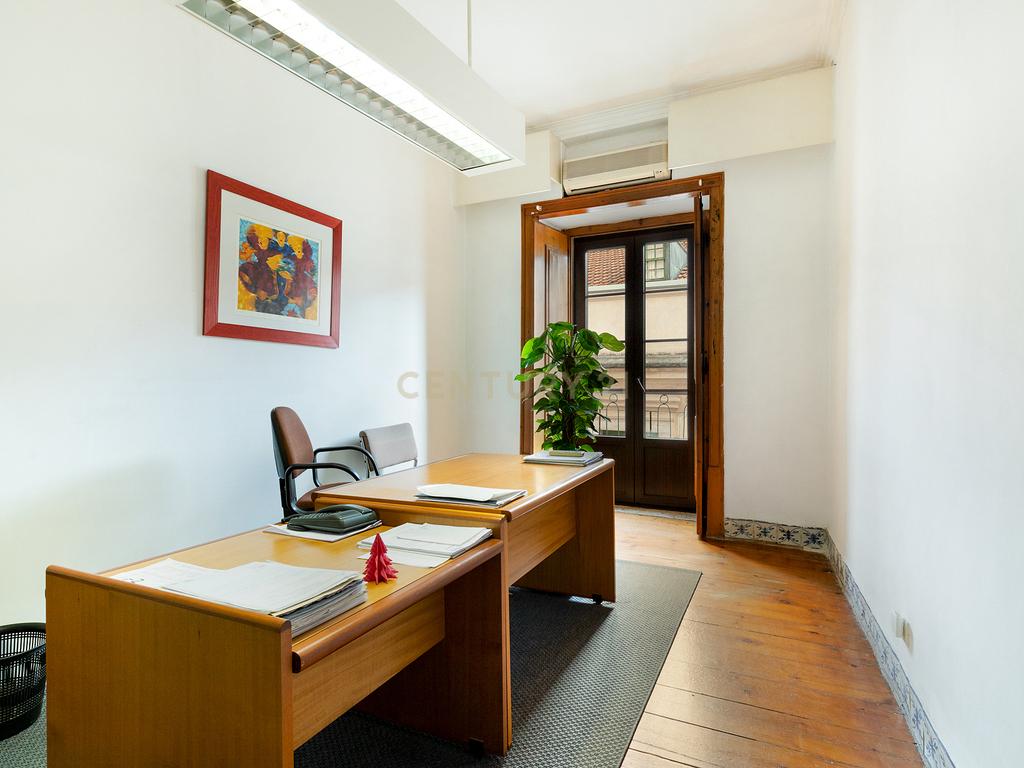 Andar em edifício pombalino, 300m2, Rua de São José (jto ao teatro Tivoli) - Image 29