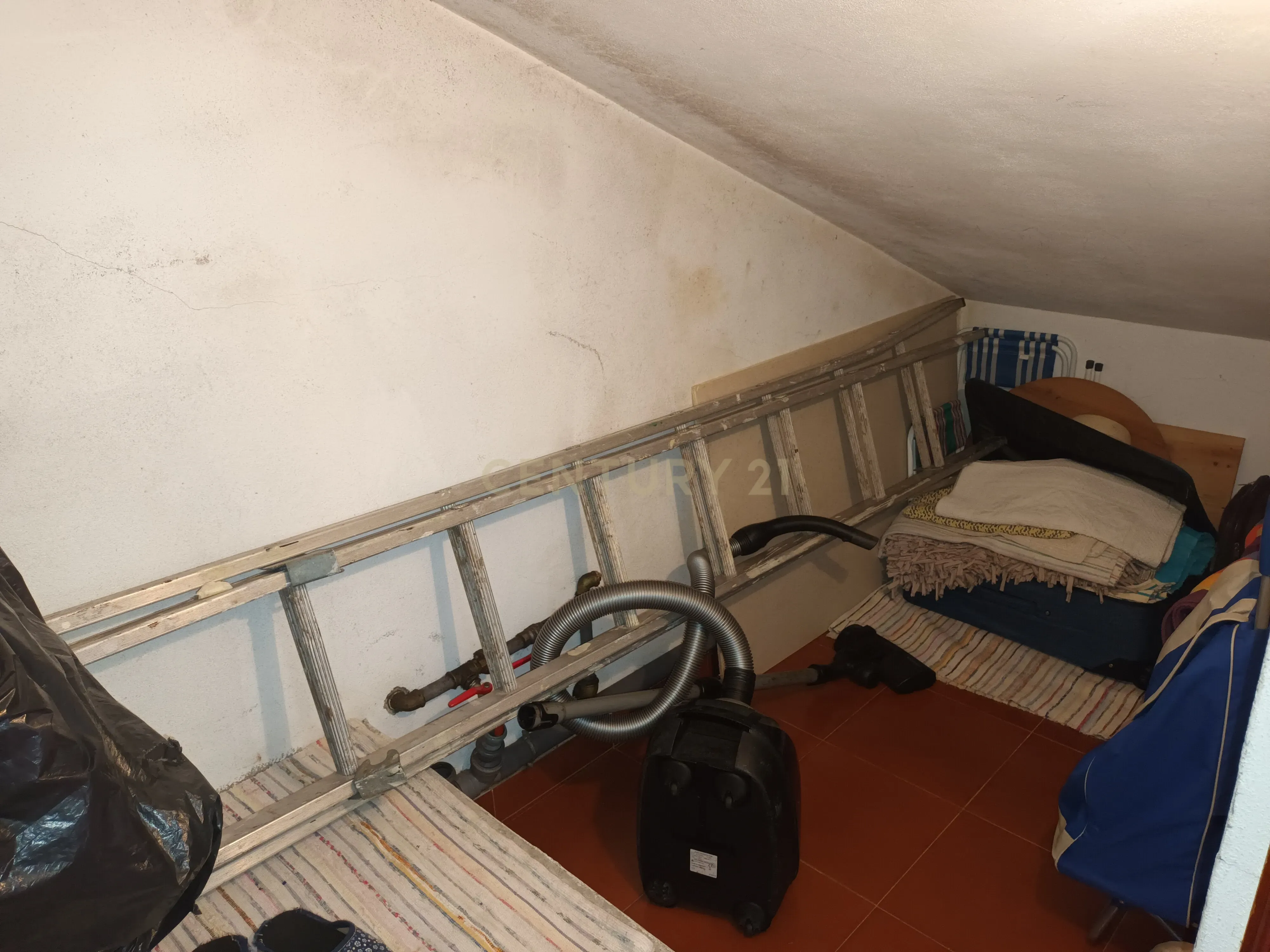 Vende-se apartamento T3 Duplex, zona das Antas, Porto - Image 36