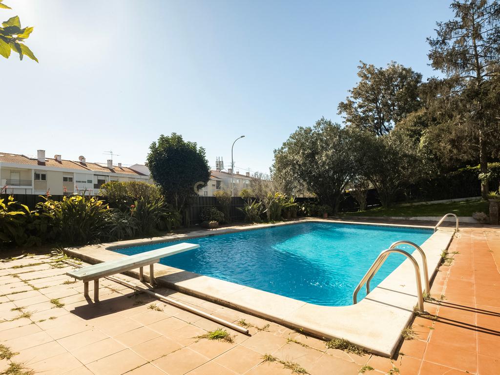 Moradia T4+ com jardim e piscina, em Alfragide. Em Venda! - Image 16