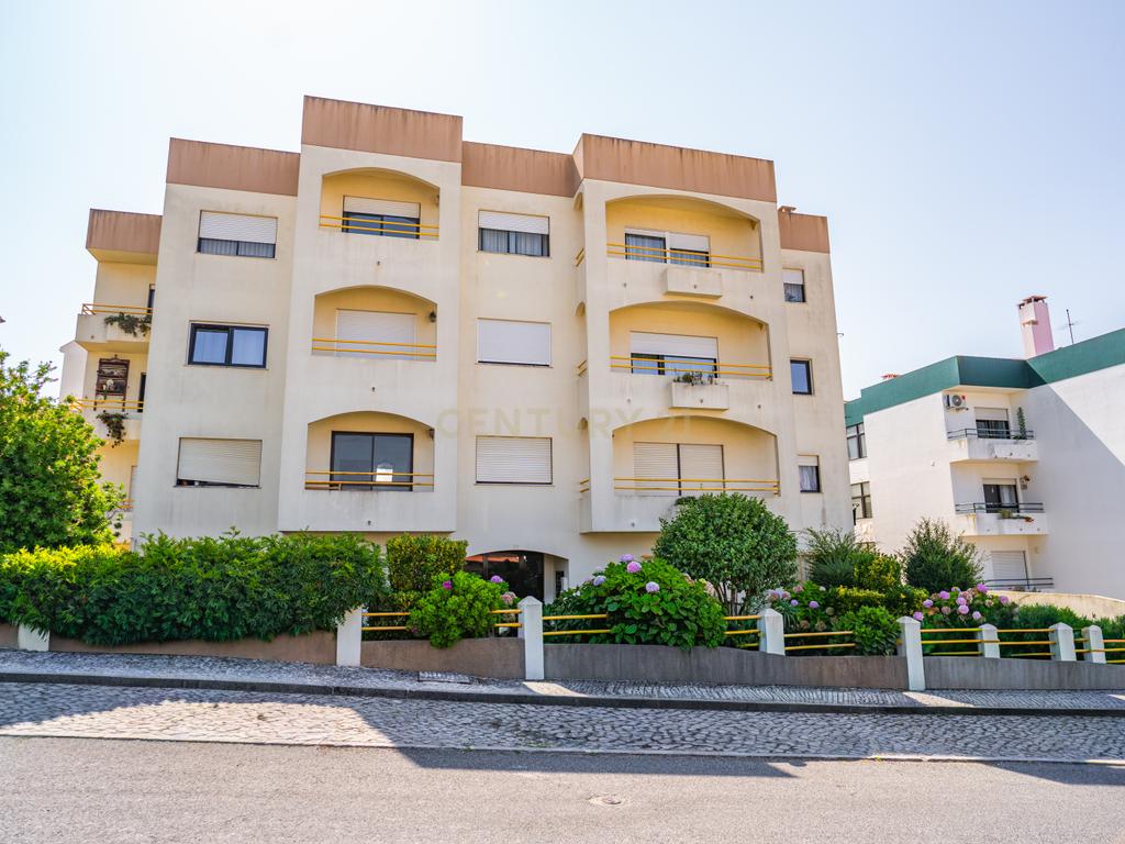 Apartamento Duplex T3+2 com Garagem Box - Image 1