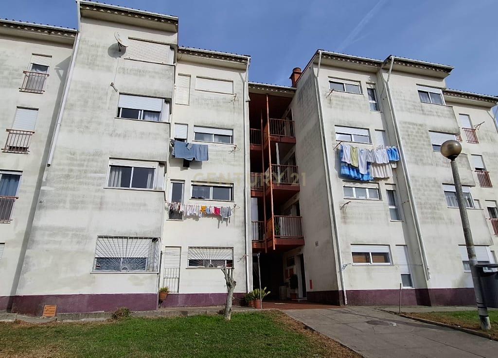 Oportunidade em Sintra: T2 para Recuperação com Armazenamento - Image 7