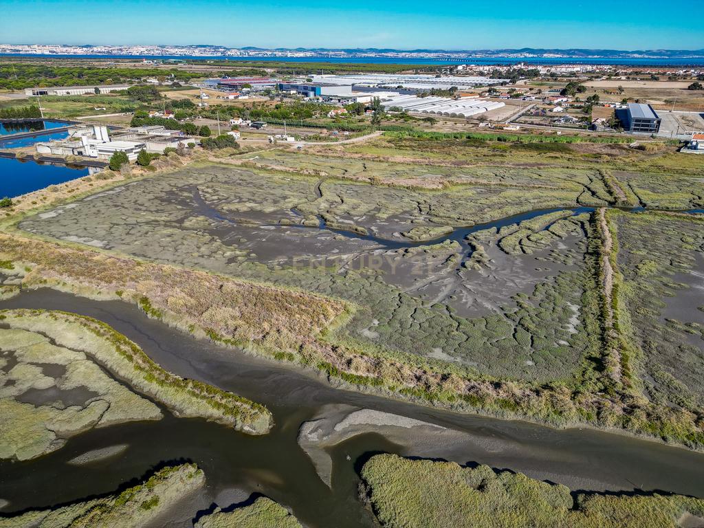 Terreno 20,18ha, Montijo - Seixalinho, para actividades de piscicultura e agricultura - Image 18
