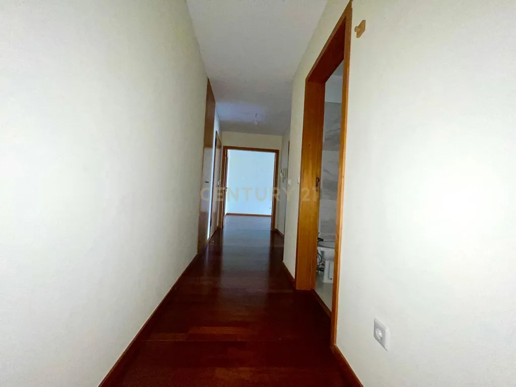 T2 no Empreendimento da Quinta da Seara - Image 12