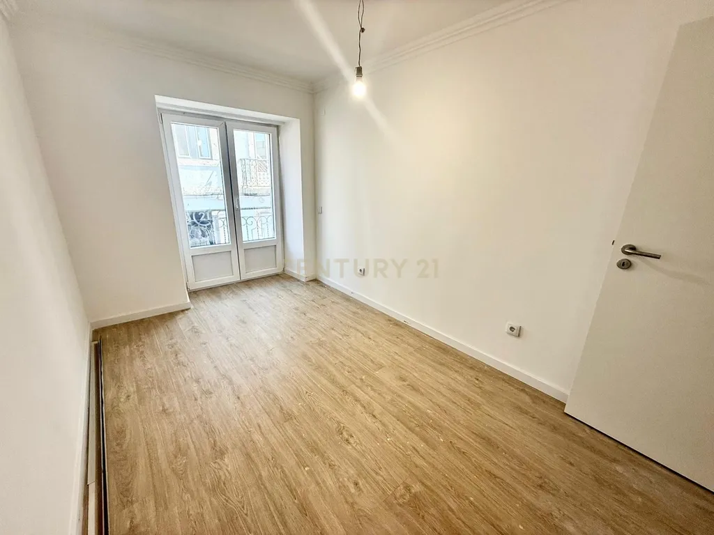 Apartamento totalmente remodelado na Vila de Oeiras - Image 8