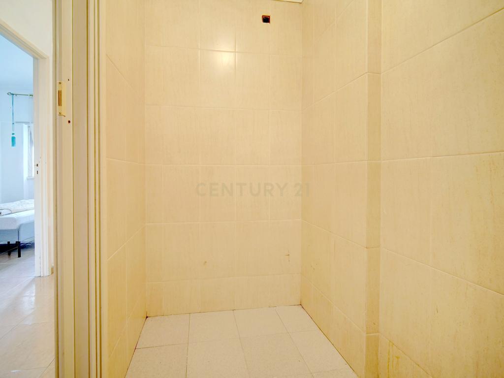 Apartamento T3 em Monte Abrãao: Localização e envolvente Privilegiadas - Image 13